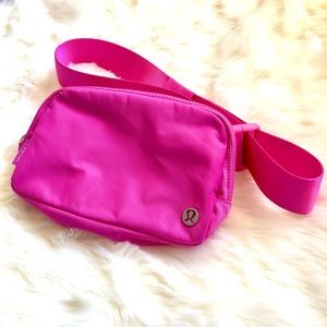 Lululemon Sonic Pink EBB Everywhere Belt Bag *rare*